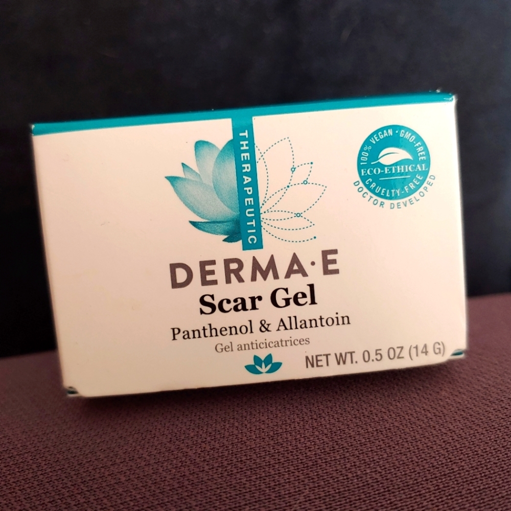 New! DERMA•E Scar Gel